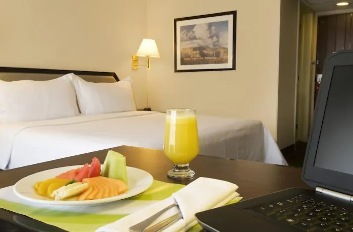 Hotel Fiesta Aeropuerto Cd 3*