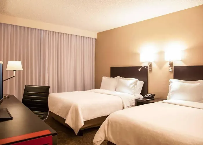 Hotel Fiesta Aeropuerto Cd 3*